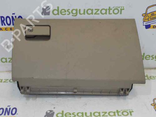 Used Glove box TOYOTA RAV 4 III (_A3_) 2.2 D 4WD (ALA30_, ALA30R) (136 hp) 775692