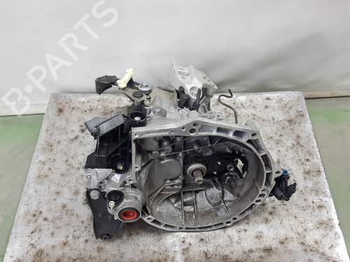 Used Gearbox OPEL CROSSLAND X / CROSSLAND (P17, P2QO) 1.2 (75) (82 hp) 30860000
