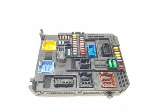 Used Fuse box PEUGEOT 3008 II SUV (MC_, MR_, MJ_, M4_) 1.5 BlueHDi 130 (131 hp) 29729512