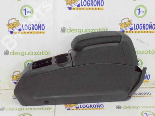 Used Armrest / Center console Armrest / Center console FORD C-MAX (DM2) 1.6 TDCi (109 hp) 7153004 7153004