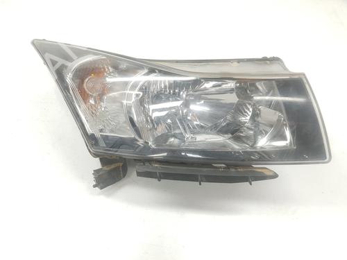 Right headlight CHEVROLET CRUZE (J300) 2.0 CDI (163 hp) 8679219