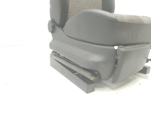 Right front seat VW CADDY III Box Body/MPV (2KA, 2KH, 2CA, 2CH) 1.6 TDI | BP15086118C16 