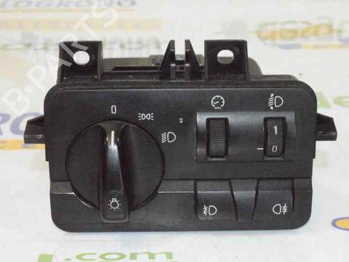 Used Headlight switch BMW 3 (E46) 320 d (136 hp) 1364175