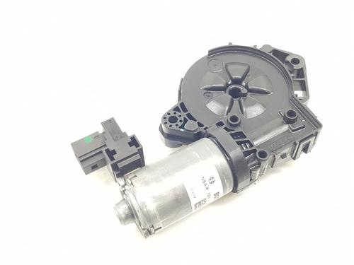 Motor do tecto de abrir Motor do tecto de abrir MERCEDES-BENZ CLA Coupe (C117) AMG CLA 45 4-matic (117.352) (381 hp) 34405575 34405575