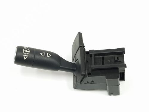 Used Steering wheel controls LAND ROVER RANGE ROVER III (L322) 3.6 D 4x4 (272 hp) 17788388