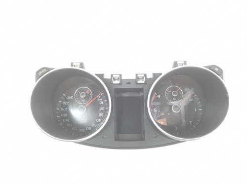 Instrument cluster VW GOLF VI (5K1) 1.6 TDI | BP5130364C47