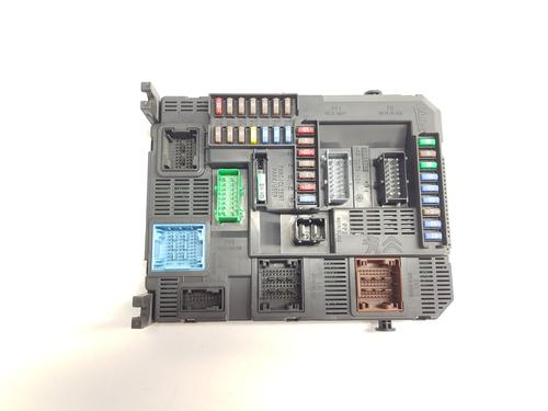 Used Fuse box PEUGEOT 208 I (CA_, CC_) 1.2 VTI 82 (82 hp) 29010788