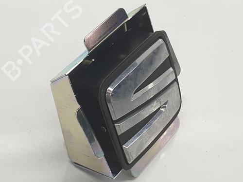 Tailgate handle SEAT IBIZA V (KJ1, KJG) 1.0 TGI | BP21003171C132 