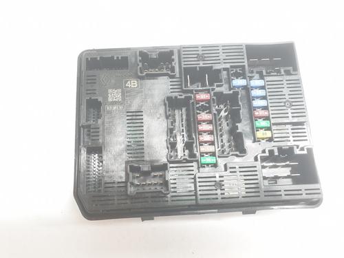 Used Fuse box Fuse box 32139789 32139789