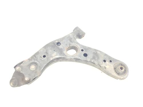 Used Right front suspension arm TOYOTA VERSO (_R2_) 1.6 D4-D (WAR20_) (112 hp) 18570293