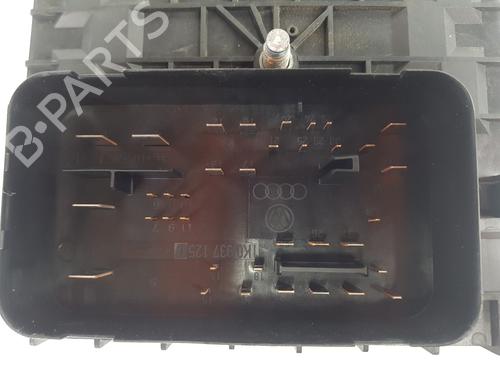 Boîte à Fusibles SKODA SUPERB II Estate (3T5) 2.0 TDI 16V | BP29813945E1 