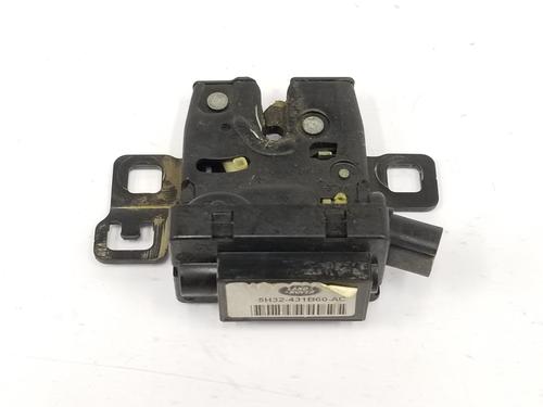 Tailgate lock LAND ROVER RANGE ROVER SPORT I (L320) 2.7 D 4x4 | BP13091590C101 