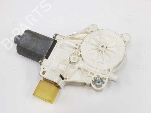 Left front window motor BMW 3 Touring (E91) 320 d | BP4376795E21 