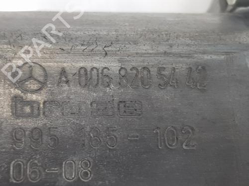 Right front window motor MERCEDES-BENZ SPRINTER 3-t Van (B906) 215 CDI (906.611, 906.613) | BP13815152E20 