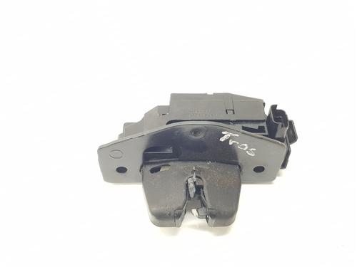 Used Tailgate lock PEUGEOT 3008 II SUV (MC_, MR_, MJ_, M4_) 1.5 BlueHDi 130 (131 hp) 29729504
