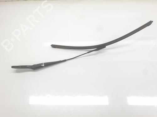 front-windshield-wiper-arm-dacia-duster-pym_-pyn_-2023-35820415 main image