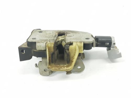Tailgate lock LAND ROVER DISCOVERY III (L319) 2.7 TD 4x4 | BP15616156C101 