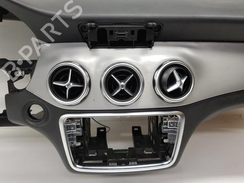 Dashboard MERCEDES-BENZ GLA-CLASS (X156) GLA 200 CDI / d (156.908) | BP21070106C46 