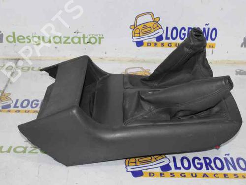 Used Middle console MITSUBISHI PAJERO SPORT I (K7_, K9_) 2.5 TD (K94W, K74T) (115 hp) 11683279