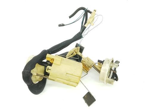 Used Fuel pump MERCEDES-BENZ E-CLASS (W211) E 270 CDI (211.016) (177 hp) 9422167
