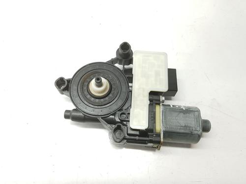 Used Right rear window motor SEAT LEON (5F1) 1.6 TDI (105 hp) 11810111