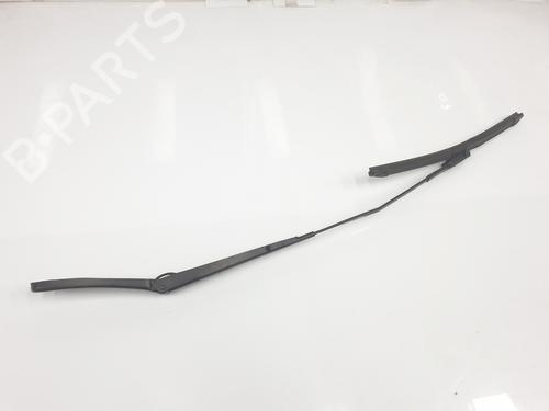 Used Front windshield wiper arm BMW X1 (F48) sDrive 18 d (150 hp) 22346323