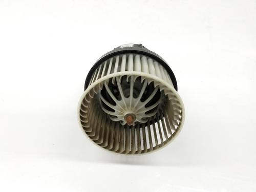 Used Heater blower motor LAND ROVER DISCOVERY SPORT (L550) 2.0 D 4x4 (150 hp) 14111832