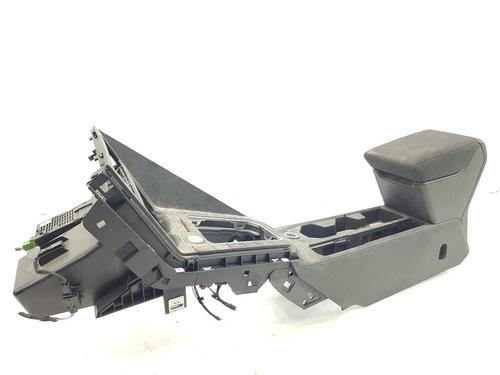 Used Armrest / Center console Armrest / Center console VW POLO VI (AW1, BZ1, AE1) 1.0 TSI (110 hp) 40435746 40435746
