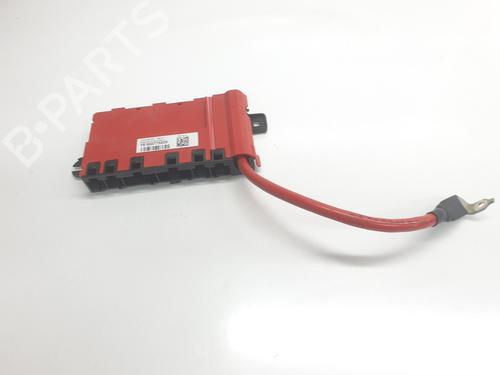 Used Fuse box BMW 3 (F30, F80) 318 d (150 hp) 23529933