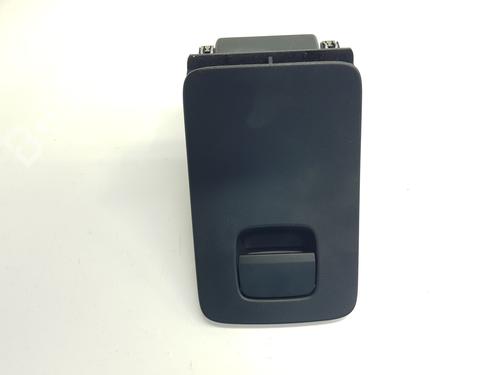 Used Glove box VOLVO XC90 II (256) D5 AWD (235 hp) 28017735