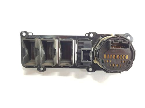 Switch NISSAN NAVARA NP300 (D40)  | BP29311688I30 