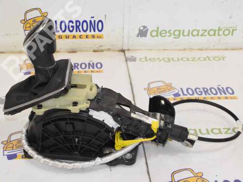 automatic-gearbox-selector-volvo-v40-hatchback-525-d3-31367680-2012-2013-2014-2015-2016-2017-2018-2019-10258206 main image