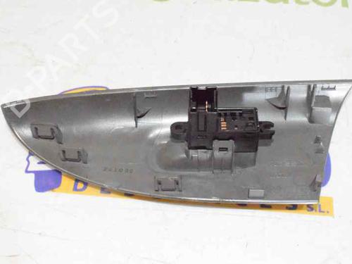 Right front window switch NISSAN JUKE (F15) 1.5 dCi | BP1919731I26 