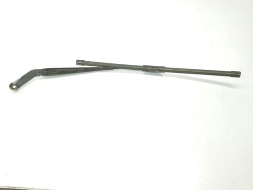 Front windshield wiper arm MITSUBISHI PAJERO IV (V8_W, V9_W) 3.2 DI-D 4WD (V98W, V88W) | BP12574435C143 