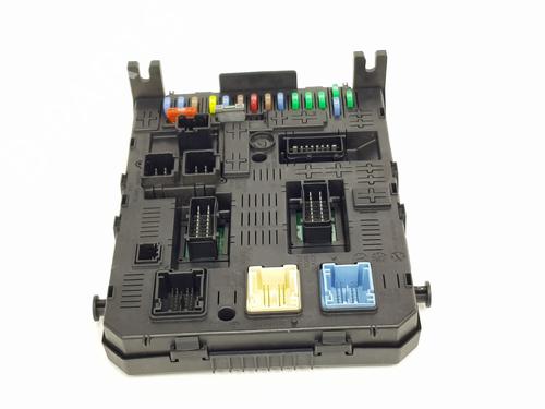Fuse box PEUGEOT 3008 I MPV (0U_) 2.0 HDi 150 / BlueHDi 150 | BP29011247E1 