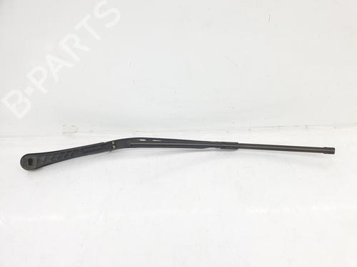 Front windshield wiper arm BMW 5 (E60) 520 i | BP8133379C143 