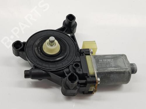 Right front window motor CUPRA LEON Sportstourer (KL8, KU8, KUD) 1.4 e-HYBRID | BP16939021E20 