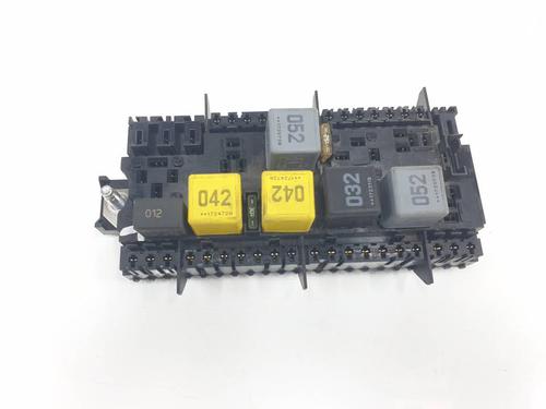 Used Fuse box Fuse box 38872389 38872389