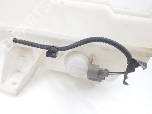 Windscreen washer tank VOLVO V40 Hatchback (525) D3 | BP10255796C113 