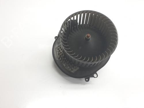 Used Heater blower motor BMW 3 (F30, F80) 318 d (150 hp) 23529941