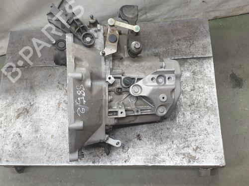 Used Gearbox PEUGEOT 208 I (CA_, CC_) 1.2 VTI 82 (82 hp) 28729509