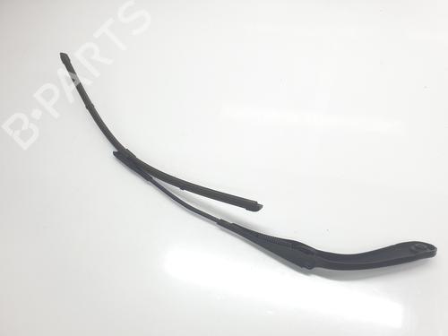 Used Front windshield wiper arm BMW 3 (F30, F80) 318 d (150 hp) 23533820