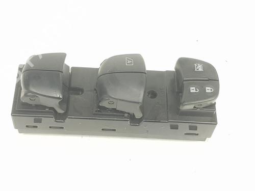 Used Left front window switch NISSAN JUKE (F15) 1.2 DIG-T (115 hp) 8680895