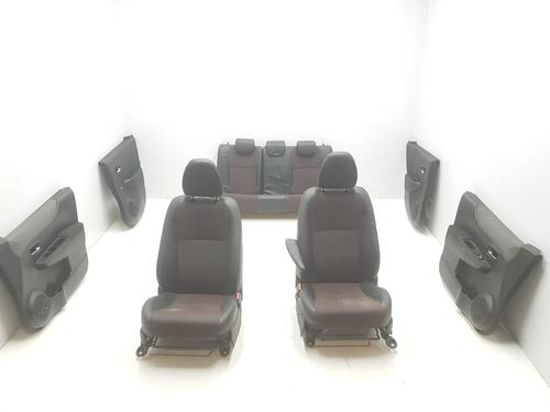 Ensemble sièges TOYOTA YARIS (_P13_) 1.4 D (NLP130_, NLP130) (90 hp) 15248609