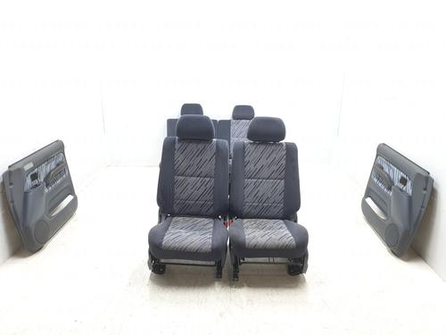 Conjunto de bancos TOYOTA LAND CRUISER 90 (_J9_) 3.0 TD (KZJ90_, KZJ95_, KZJ90R, KZJ95R, KZJ90W, KZJ95W) (125 hp) 32250819
