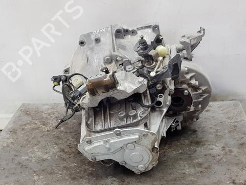 Gearbox PEUGEOT EXPERT Van (V_) | BP33208067M3 - Image 2