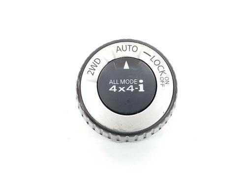 Used Electronic module NISSAN X-TRAIL II (T31) 2.0 dCi (150 hp) 14081734