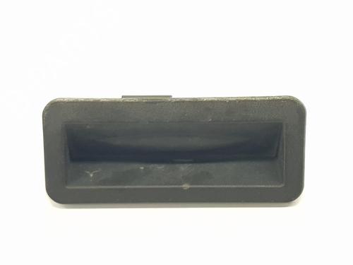 Trunk håndtak FORD FIESTA VI (CB1, CCN) 1.5 TDCi (75 hp) 12460106