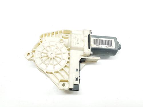 Used Right rear window motor LAND ROVER DISCOVERY III (L319) 2.7 TD 4x4 (190 hp) 31344029