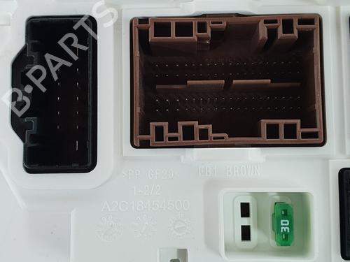 Fuse box OPEL ASTRA L Sports Tourer (O5) 1.2 (FRHNSL, FRHNSR) | BP22704006E1 